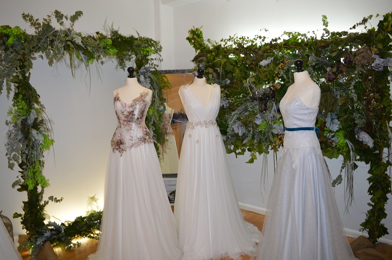 colección de trajes de novia 2016-17 de Martha Peters